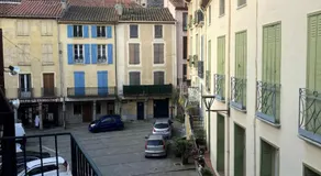 Colourful Townhouse in Mountain Village Square - Image 3