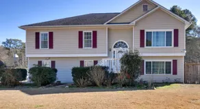 4 Mi to Downtown: WFH-Friendly Loganville Studio - Image 3