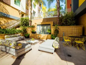 Hollywood Apartel - Image 4