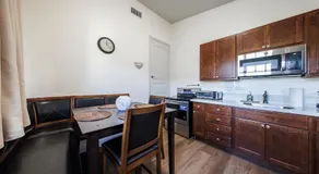 Welcoming & Spacious 2-Bedroom Guest Suite in Torrance 20 Minutes from LAX - Image 5