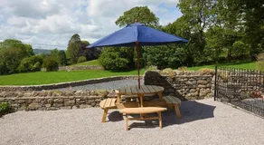 Spring Cottage-Ukc6557 - Image 4
