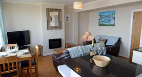 Mermaid Apartment - Sea Front Apartment with Views - Image 2