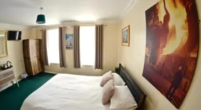 O'Gradys Hotel - Image 5