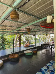Molly's Hostel - Image 2