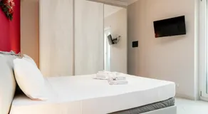 Romantic Malatesta - Image 2