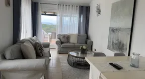 Appartement 'Appartamento Vue sur Mer' avec piscine partagée, terrasse privée et climatisation - Image 2