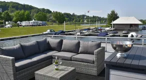 Cosy floating boatlodge, "Paris" - Image 4