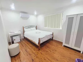 Holiday Accommodation House - Image 2