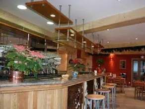 Logis Hôtel Restaurant Le Vétiné - Image 5