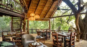 Umkumbe Bush Lodge - Luxury Tented Camp - Image 2