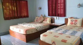 Light In bungalow - Image 2
