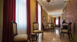 Center Deluxe Garni Hotel - Image 5