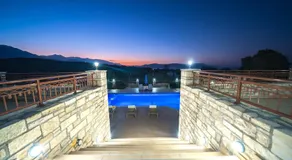 Iremia Luxury Villa with pool - Image 4