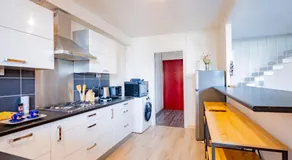 Duplex- T2 Barcelona Pop - Climatisé - Terrasses - Parking - Vue canal - Image 5