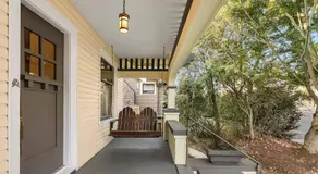 Refined Seattle Craftsman - Perfect Family Retreat near Parks, Zoo & UW - Image 4