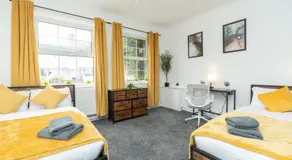 Open Mind Property - 4 Bedroom with 7 Double Beds - Image 2