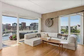 Luxury Apt with Harbor Views 2 - Image 2