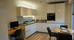 Cambridge Urban Suite - Image 2