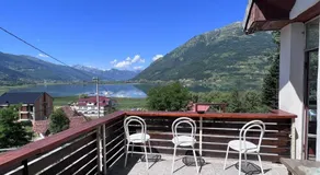 Bear Hug Lodge - Image 2