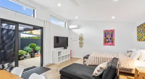 EcoBee Studio in Garden Serenity - Image 2