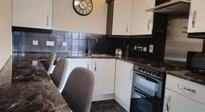 Central Apartment in Belfast City Centre - Image 3
