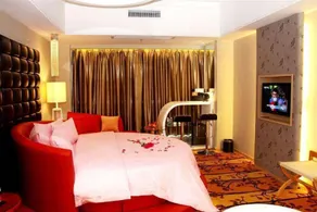 Laguna Hotel - Image 4