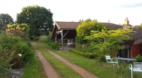 Clos de l'Arthonnet- Chambres d'hôtes avec cuisine d'été, proche Limoges - Image 2