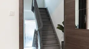 Unique Parking access, XL home w Parking option - Image 4
