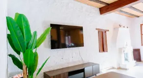 Rustic Elegance in Omodos - Image 3