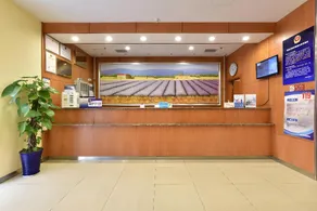 HanTing Hotel -Beijing Guomao Sihui Subway Station - Image 4