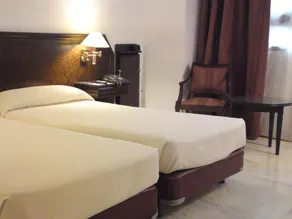 Hotel Turia Valencia - Image 2