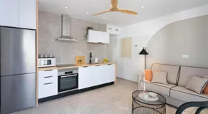 Arenas Beach Apartments - Image 4