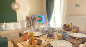 Sweet Home Vassia - Image 4