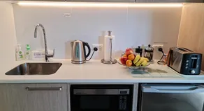 Parnell Garden Suite - Image 5