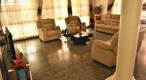 Beautiful home opposite Speke Resort Munyonyo near Lake Victoria - Image 3