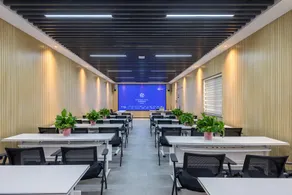 Starway Hotel Nanjing Jingwu Road Hongyang Home City - Image 4