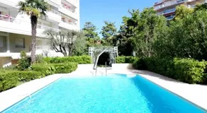 Lux Studio our swimming pool and garden - Image 3