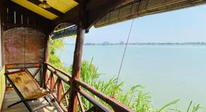 Anouxa Riverview Guesthouse - Image 3