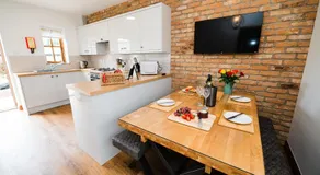 Low Moor Lodge - Image 2