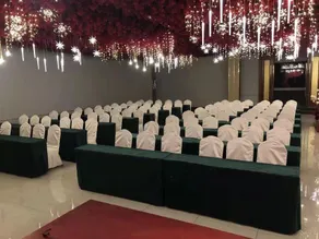 City Garden Hotel - Image 4