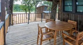 Meadowlark Treehouse 15 MIN to MagnoliaBaylor - Image 3