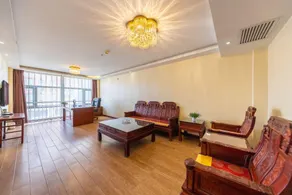 Tuwo Holiday Hotel (Huating Yizhou Avenue Passenger Transport Center Branch) - Image 3