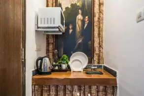 Studio Stay Near Airport in Santacruz East, vakola - Image 3