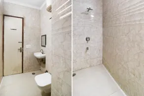 OYO 70201 Winsome Guest House - Image 4