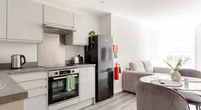 1-Bed Apartment With Sofa Bed in City Centre, Steps from Bold Street and Nightlife - Image 5