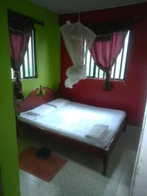Eddys Resort - Image 2