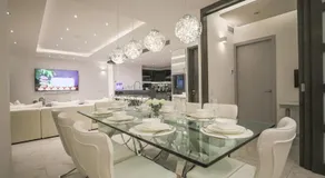 Luxury 3BR Apt, WiFi 1Gb, Laundry, Pools, Gym - Image 5