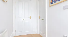Luxury 1 bed Apartment - Image 5