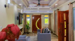 Sy Villa - Image 4