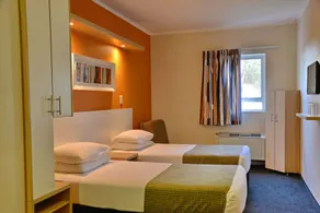 Road Lodge Rustenburg - Image 4